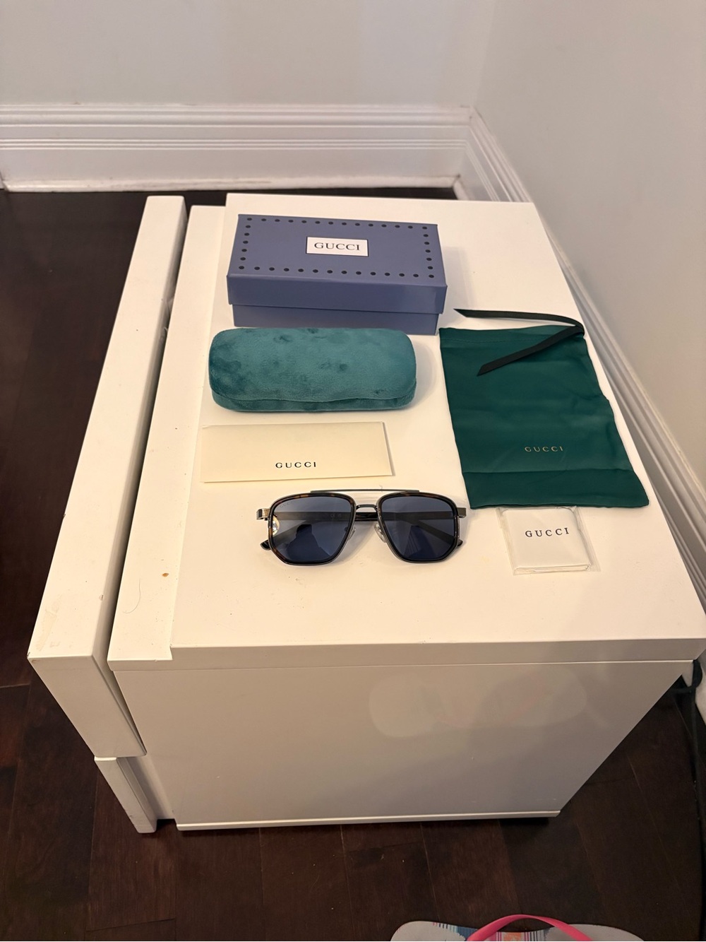 Gucci Aviator Sunglasses with Blue Lenses and Silver Frame gg2073s brand new and